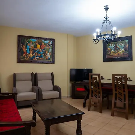 Panther Villadolores *