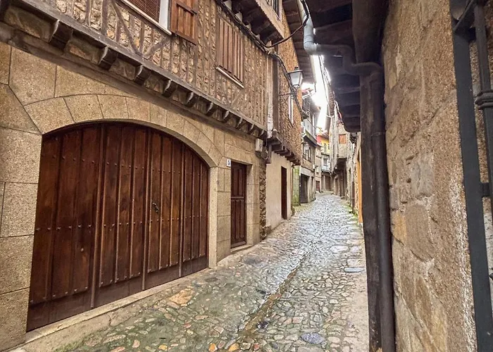 Panther Villadolores 아파트