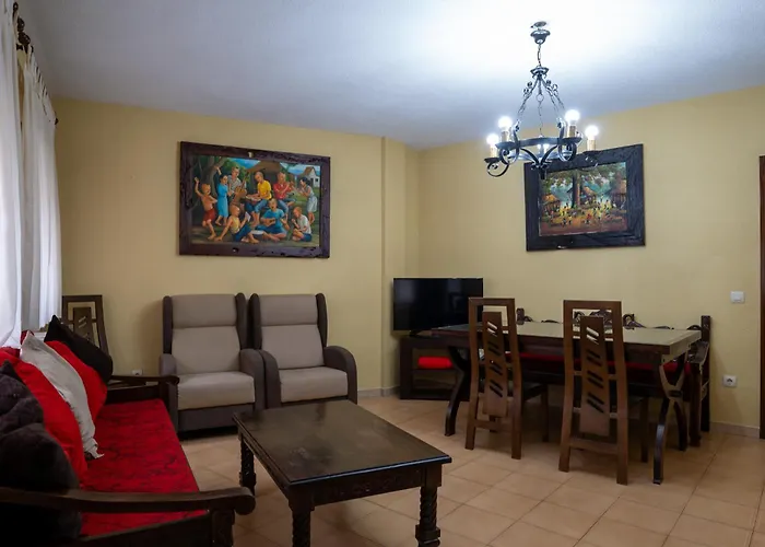 Panther Villadolores *